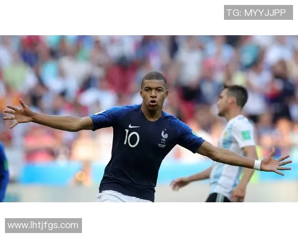 中国队在友谊赛中以一比零小胜法国队展现强大实力和团队合作精神 中国队在友谊赛中以一比零小胜法国队展现强大实力和团队合作精神